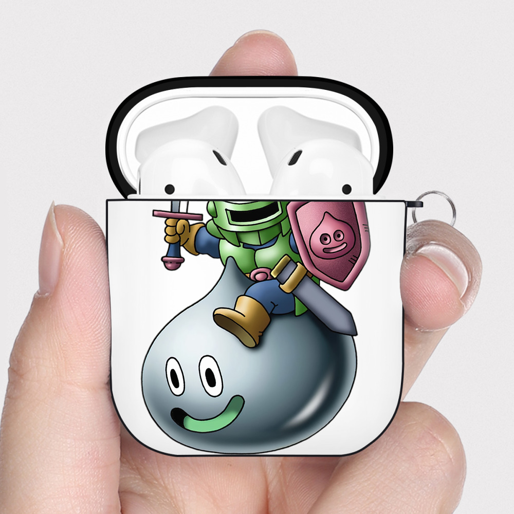 （画像用） ドラゴンクエスト Doragon Kuesuto Dragon Quest AirPods 第2世代保護ケース ハードシェル ブラック 耐衝撃・防指紋・カラビナ付き