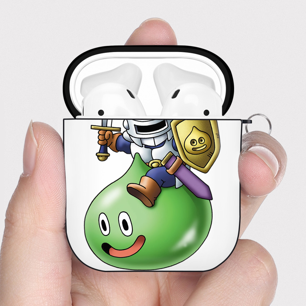 （画像用） ドラゴンクエスト Doragon Kuesuto Dragon Quest AirPods 第2世代保護ケース ハードシェル ブラック 耐衝撃・防指紋・カラビナ付き